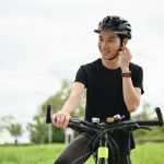 Jakie słuchawki wybrać do jazdy na rowerze?